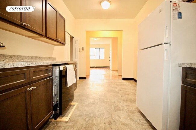 Building Photo - 272 Willoughby Ave