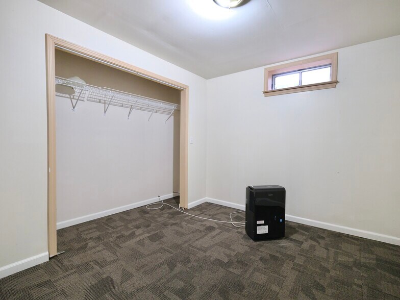 Building Photo - 2614 Findley Dr