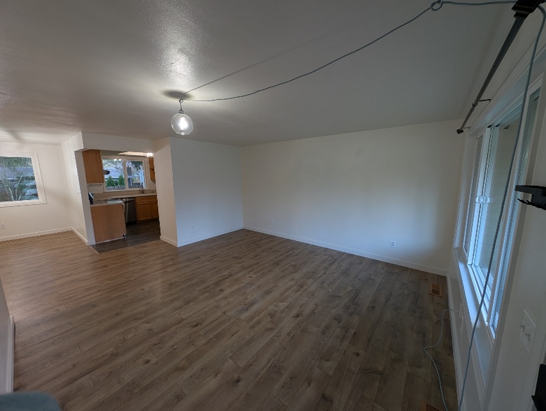 Building Photo - 7216 122nd Ave SE