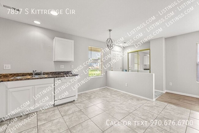 Building Photo - 7857 S Kittredge Cir