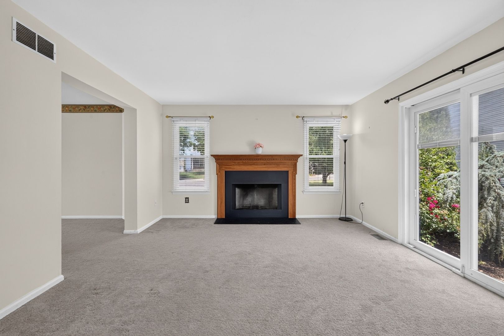 Building Photo - 402 Candlewood Way