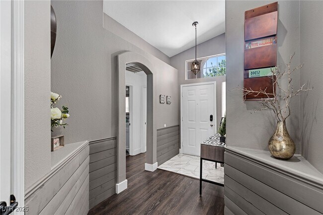 Building Photo - 3185 Castle Canyon Ave