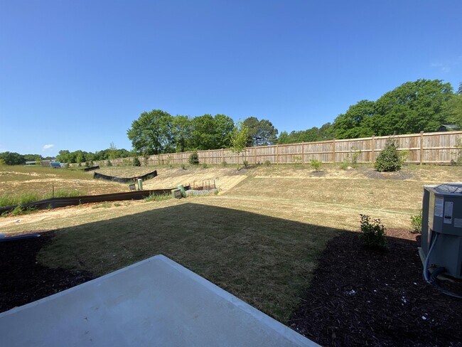 Building Photo - 908 Clearhaven Ln