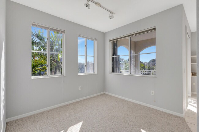 Building Photo - 11020 Legacy Dr