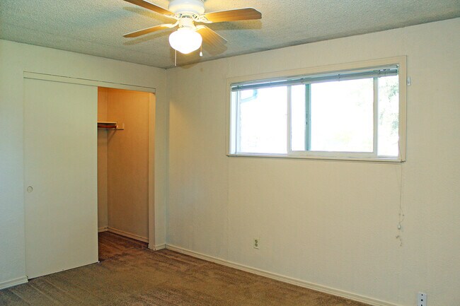 Building Photo - 4110-4116 N Willis Blvd