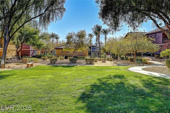 Building Photo - 6868 Sky Pointe Dr