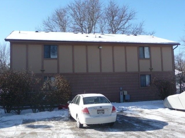 Building Photo - 2609 Smithfield Dr