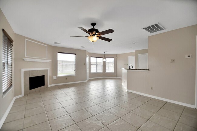 Building Photo - 2939 Sailors Moon Dr