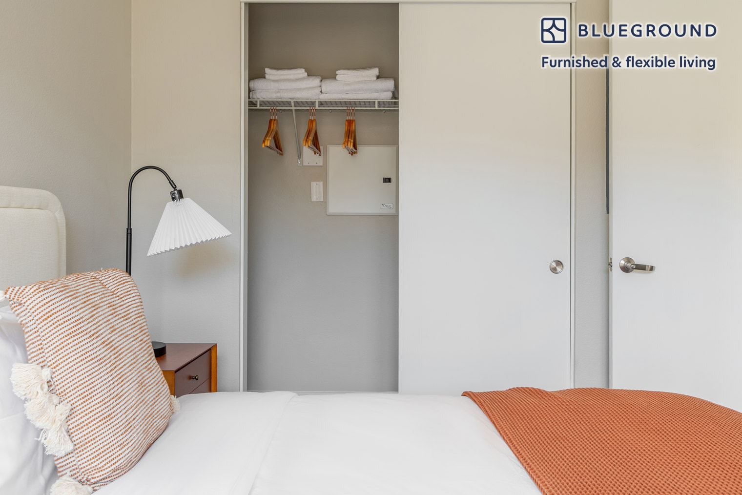 Building Photo - 545 San Antonio Rd