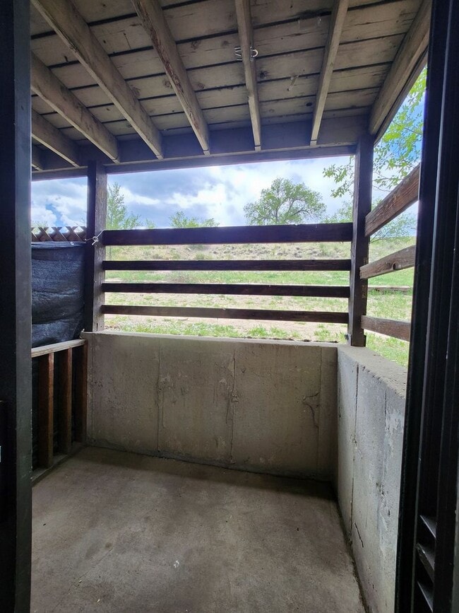 Building Photo - 2922 Straus Ln