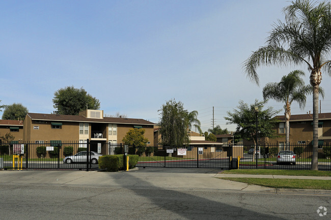 Building Photo - Sierra Woods Apartments