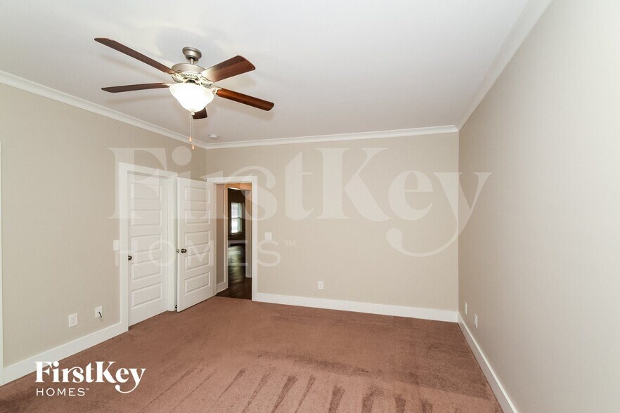 Building Photo - 5521 Park Side Rd