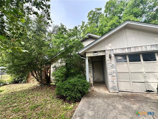 Building Photo - 129 Riverside Dr