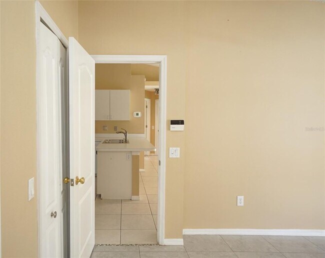 Building Photo - 406 Sonoma Dr