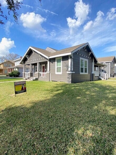 Building Photo - 4727 Walker St