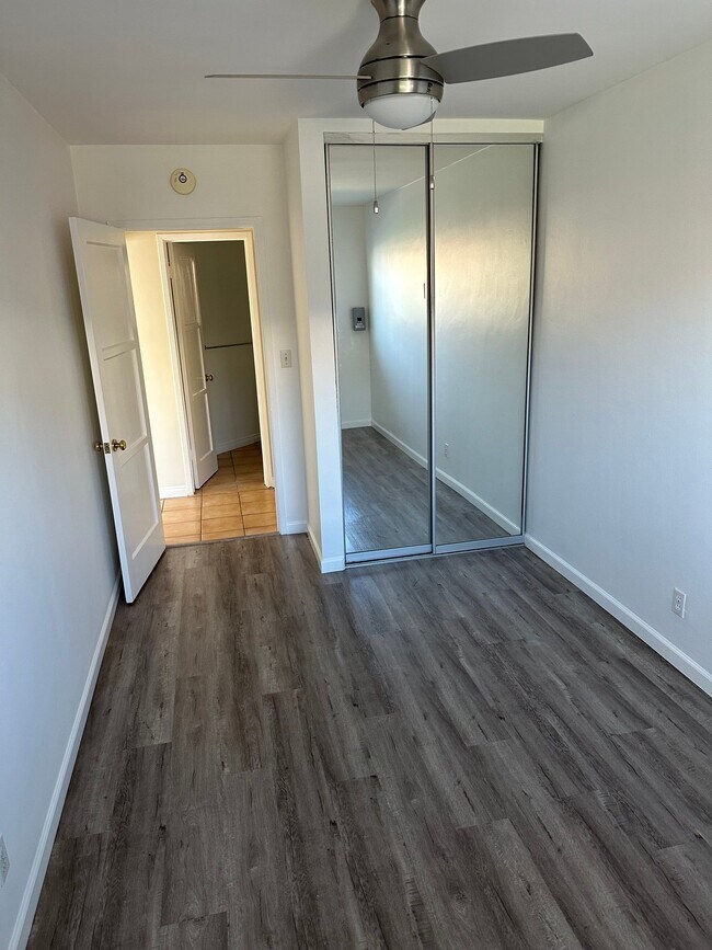 Building Photo - 109A 8th St