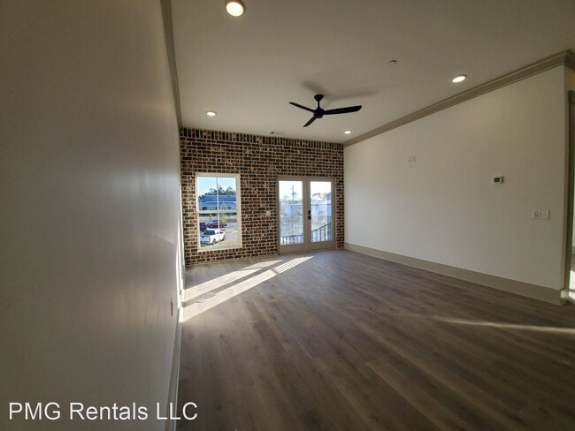 Building Photo - 1 br, 1 bath House - 79 South College Street