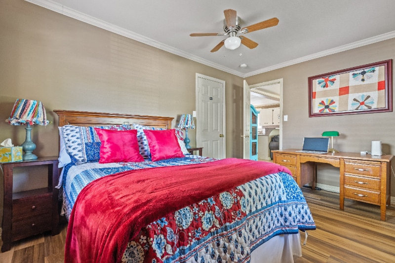 Building Photo - 5008 Parker St