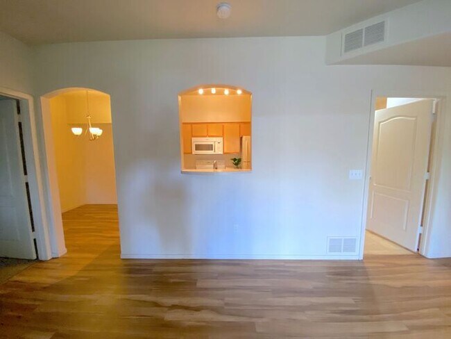Building Photo - NW Reno Luxury 3 Bedroom Condo - Fitness Center, Pool, Club House