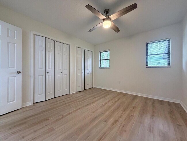 Building Photo - Available Now | Move-In Ready Rental in SE Ocala/Silversprings Shores