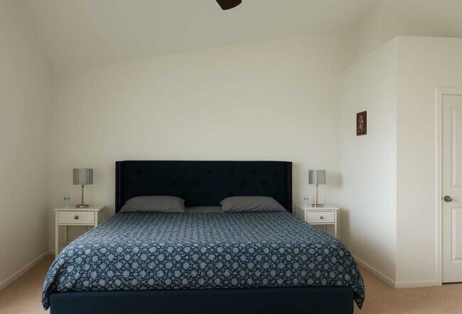 Building Photo - 3166 Bromley Ln