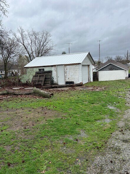 Building Photo - 404 S Thomas St
