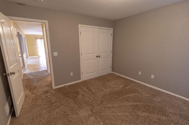 Building Photo - 4207 Black Tail Dr