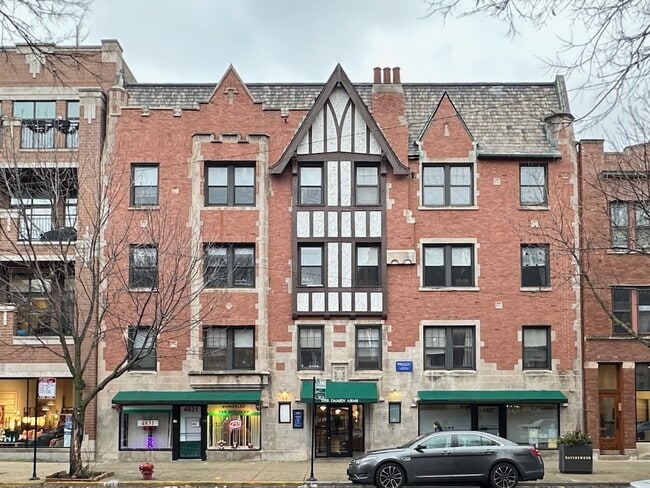Building Photo - 4832 N Damen Ave