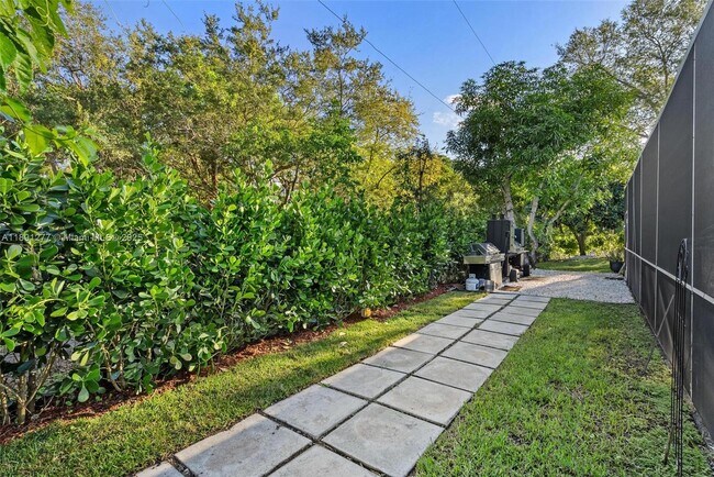 Building Photo - 7705 SW 171st Terrace