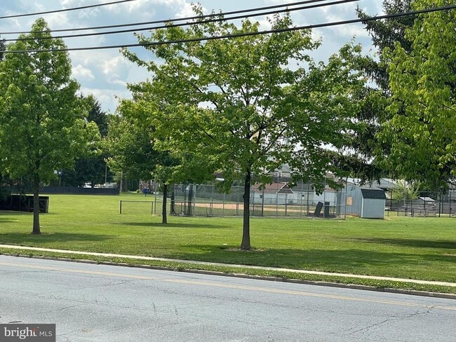 Building Photo - 32 Franklin St