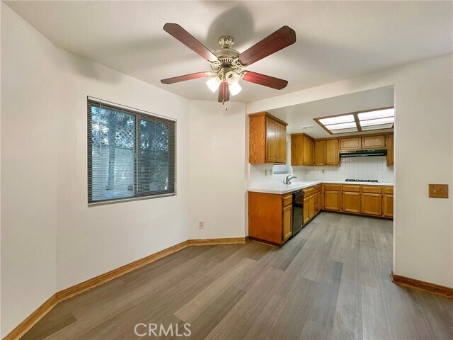 Building Photo - 904 N 1st Ave