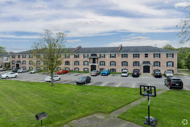 Building Photo - Cardinal Hill Gardens