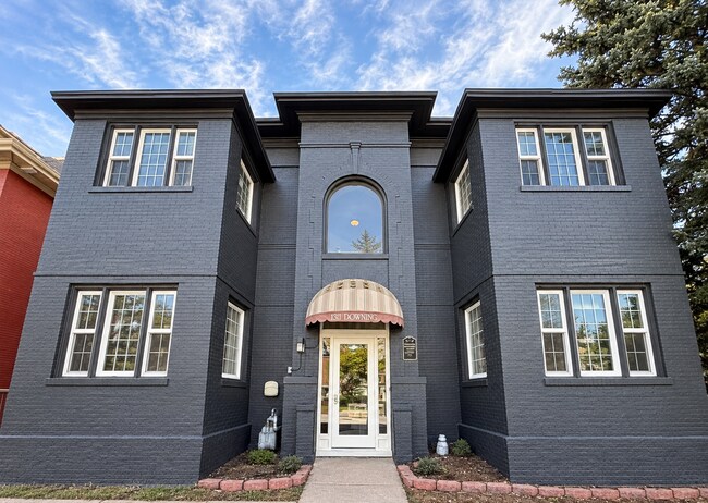 Building Photo - Spacious 1 Bed 1 Bath Denver Apartment in Capitol Hill! Available NOW!