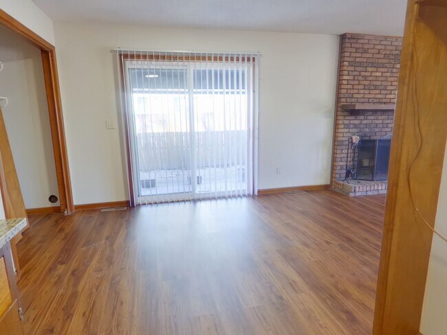 Building Photo - 1856 N Meridian Ave