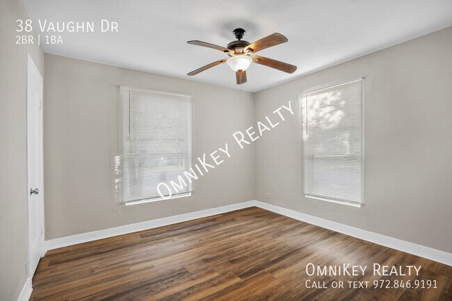 Building Photo - 38 Vaughn Dr