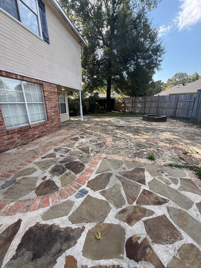 Building Photo - Rental Property