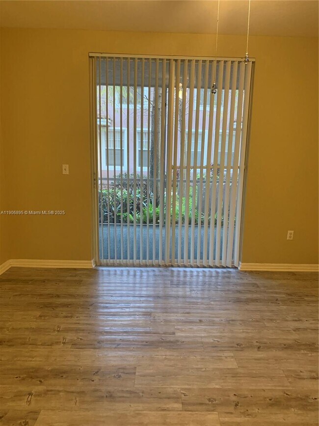 Building Photo - 6572 W Sample Rd