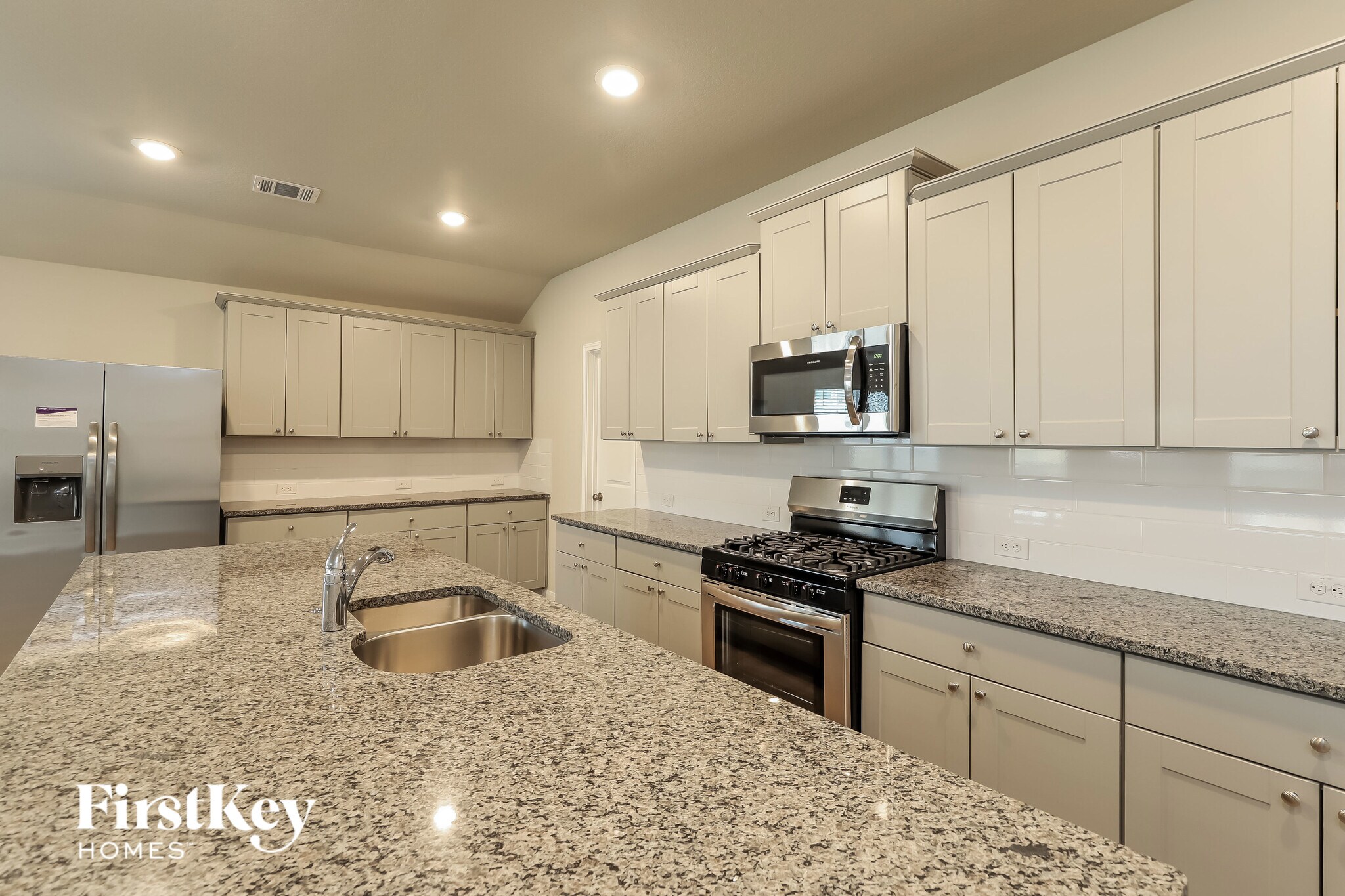 Building Photo - 6734 Hatchery Way