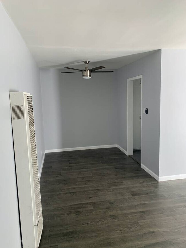 Building Photo - 5846 La Mirada Ave