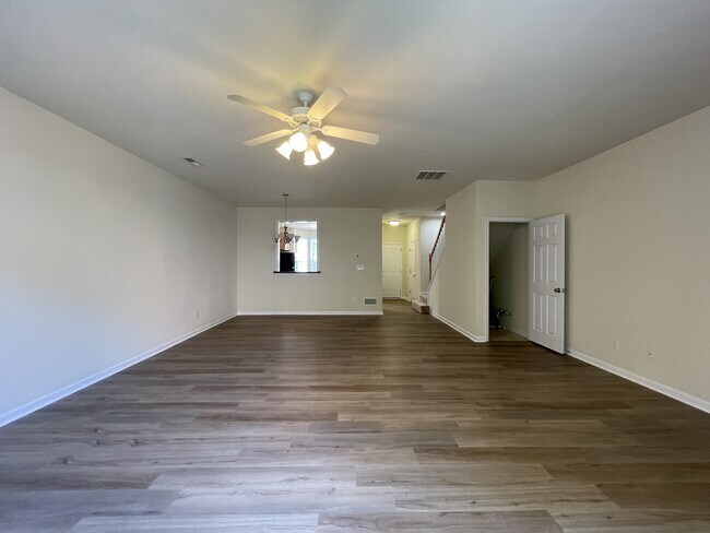 Building Photo - 2446 N Berkshire Rd