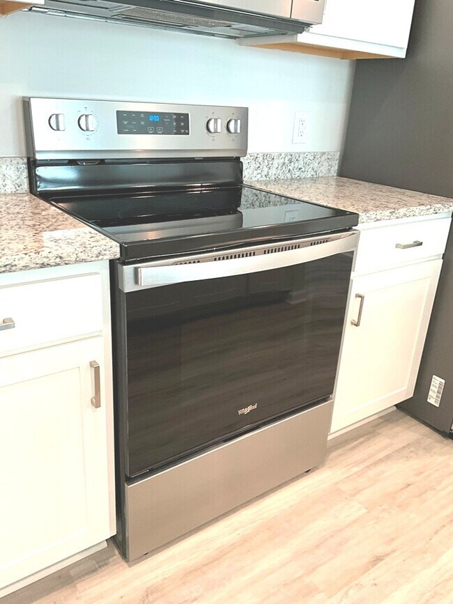 Building Photo - Elegant Living in Westbrook @ Savannah Quarters