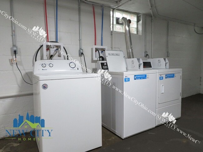 Building Photo - Newly Renovated Apartment Building