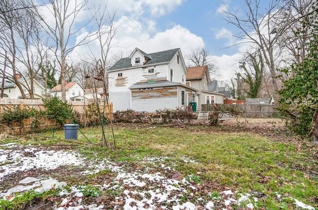 Building Photo - Great 2 Bedroom in Madisonville!