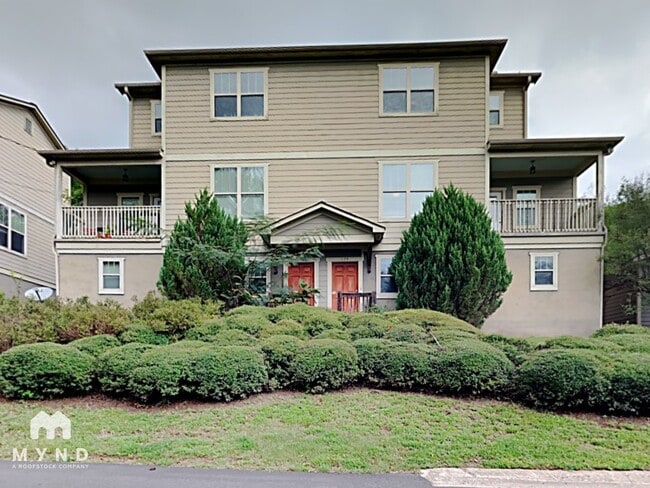 Building Photo - 171 Herring St