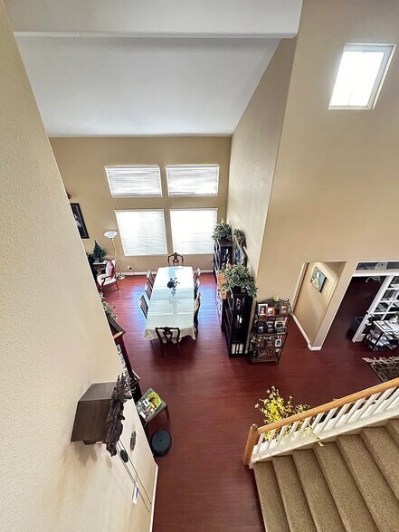 Building Photo - 46073 Via La Colorada