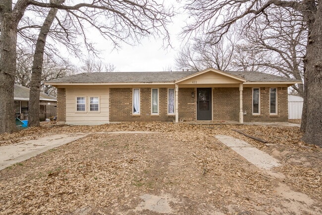 Building Photo - For Lease--3 Bedroom in Perkins OK