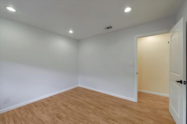 Building Photo - Beautifully Updated Single Family Home with Sparkling Pool