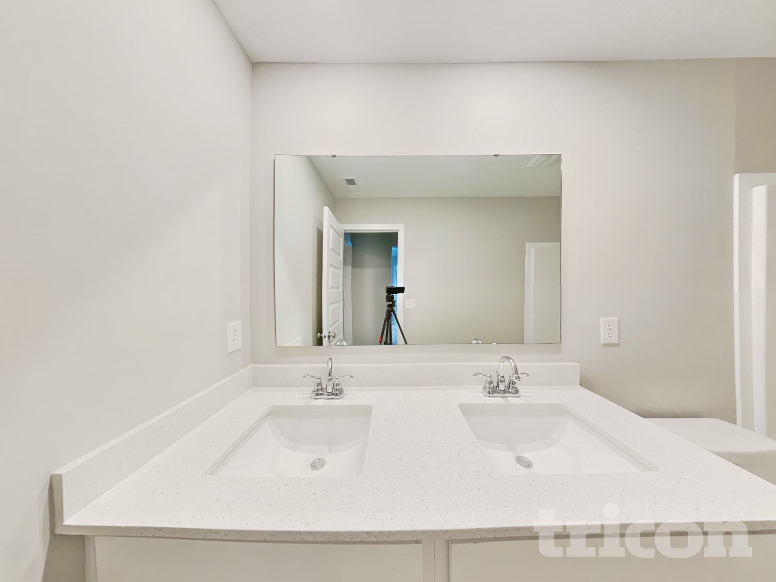 Building Photo - 4628 W Mineral Ln