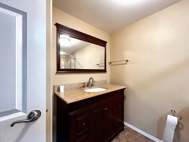 Building Photo - 236 Oxbow Dr