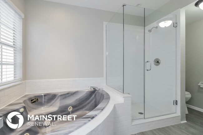 Building Photo - 4000 Downey Ct